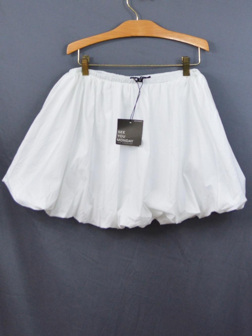 See You Monday White Cotton Poplin Bubble Balloon Mini Skirt Size Large NWT